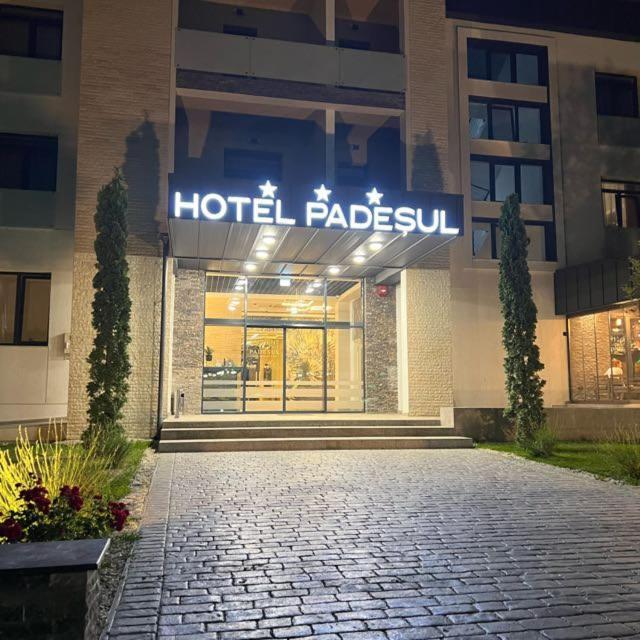 Hotel Padesul Faget  Bagian luar foto